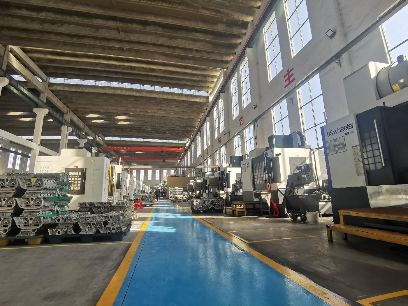 CNC 精加工车间